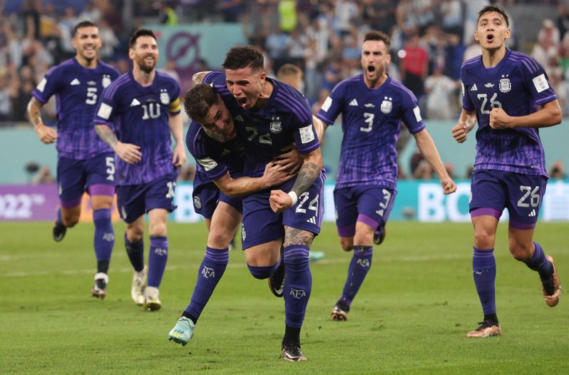 2022世足》阿根廷2-0勝波蘭 梅西隊有神助功 最後一舞未結束 | 世界盃